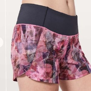 Lululemon Run Times Shorts Size 4 EUC 4" Dazed